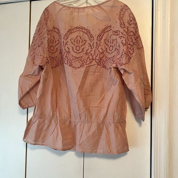 Chico's Dusty Pink Blouse w/Cutouts, Elastic Waist - Size 1 - Picture 4 of 5